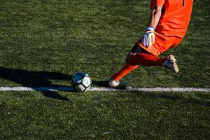 Barkers hit Monbulk for six