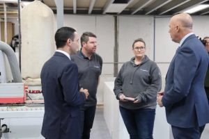 Small business, labour shortage focus of Peter Dutton visit to Lilydale
