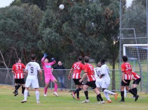 Barkers men lose winning streak against Heatherton