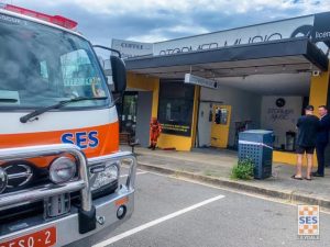 Kilsyth store damaged in car crash