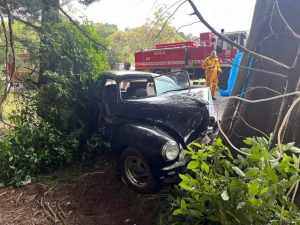 Man airlifted after crashing outside Wandin East custom car show