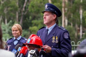 14 lives remembered in Cockatoo as local firefighters gather