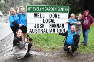 Community rallies behind local Idol one last time