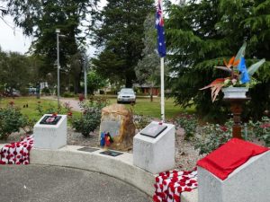 Final plaque unveiled at Mooroolbark War Memorial
