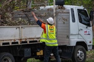 Rapid response from local volunteers to get Gold Coast cleared after storms