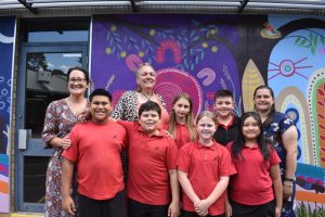 Kilsyth Primary School proudly unveil 18-metre long mural celebrating Wurundjeri country