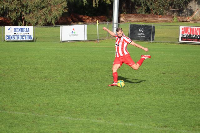 Barkers share spoils with North Caulfield